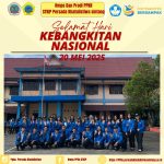 Mahasiswa Pendidikan Pancasila Dan Kewarganegaraan Mengikuti Upacara Memperingati Hari Kebangkitan Nasional Ke-177 Dilapangan Merah Putih STKIP Persada Khatulistiwa Sintang
